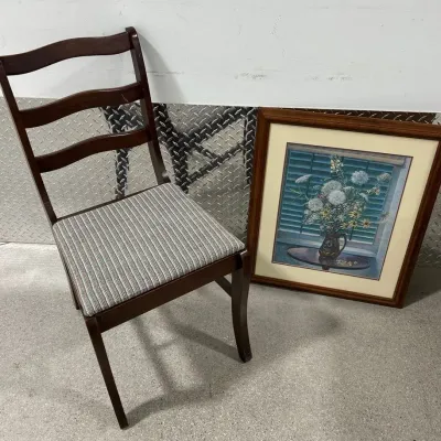 CN198 Home Decor Chair & Framed Art