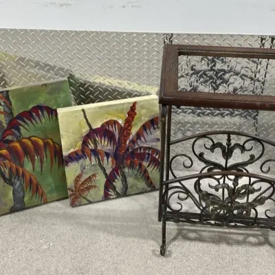 CN209 Artwork & Side Table w/ Magazine Storage
