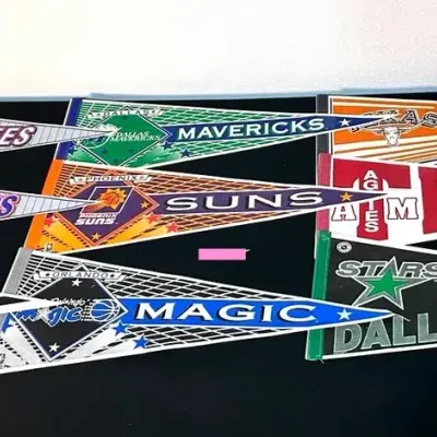 CN235 Classic MLB, NHL, NBA & Collegiate Team Felt Pennants