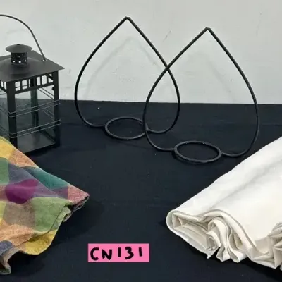 CN131 Candle Holders And Table Cloths