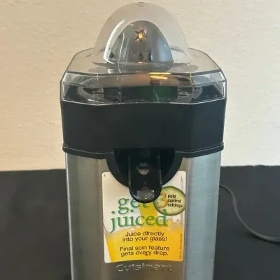 CN160 Cuisinart Pulp Control Citrus Juicer