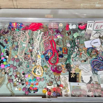 Sale Photo Thumbnail #368