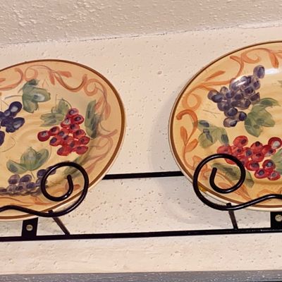 Sale Photo Thumbnail #12: Lots of kitchen decor items