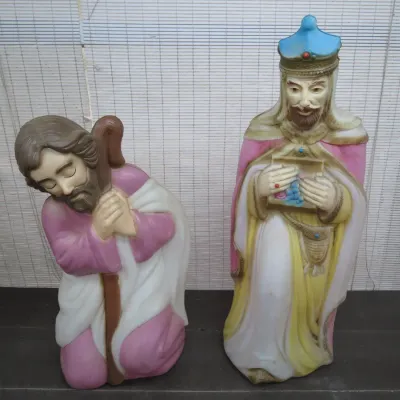 Sale Photo Thumbnail #10: Pair of vintage molded plastic nativity scene blow mold figures, including Joseph and a Wise Man, showing light paint wear.