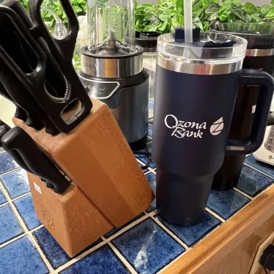 Sale Photo Thumbnail #24: Assorted kitchen items