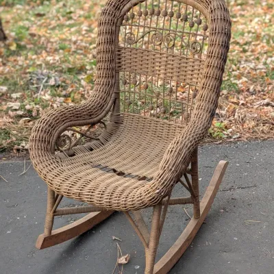 Sale Photo Thumbnail #11: Child's Wicker chair 