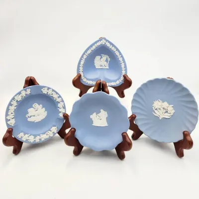 Jasperware Wedgewood Trinket Dishes/Ashtrays W/ Stands (4 Pc)