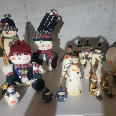Sale Photo Thumbnail #92: Holiday