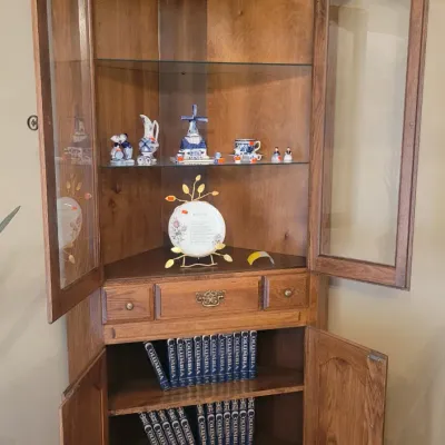 Sale Photo Thumbnail #25: Corner Cabinet