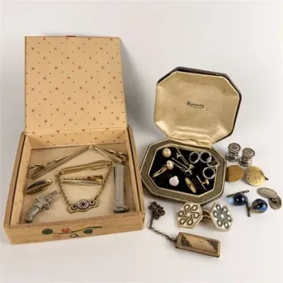 Lot 168 Men’s Antique and Vintage Accessories