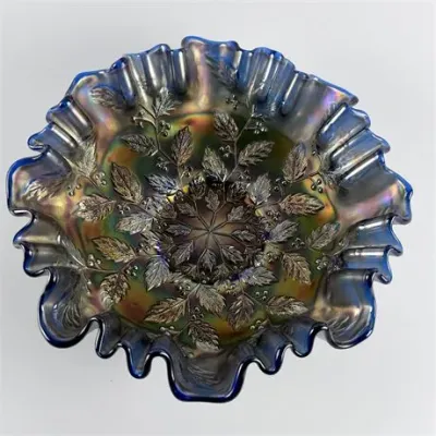 Lot 026 
Vintage Fenton Holly Berry Carnival Glass Ruffled Bowl
