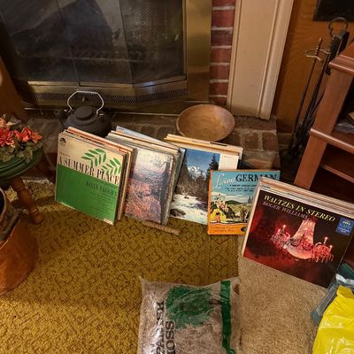 Sale Photo Thumbnail #126