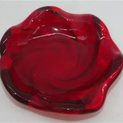 Lot 017   3 Bid(s)
Ruby Red Glass Swirl bowl