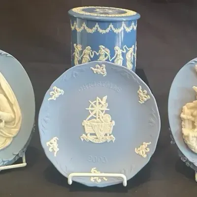 Wedgwood Jasperware Christmas Plate, Religious Wall Plaques & Decorative Tin