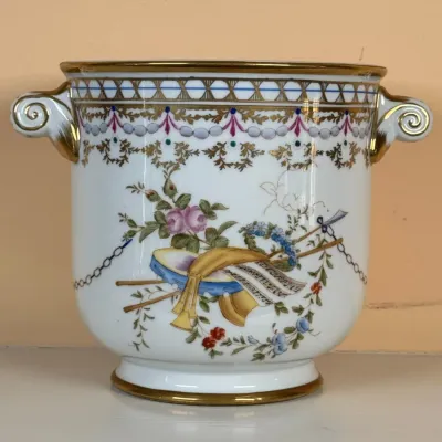 Chelsea House Porcelain Cachepot