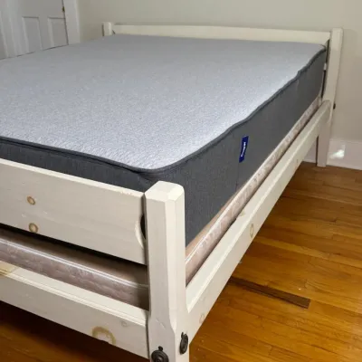 Painted Cream Wood QUEEN Size Bed With Boxspring & Clean Casper Mattress