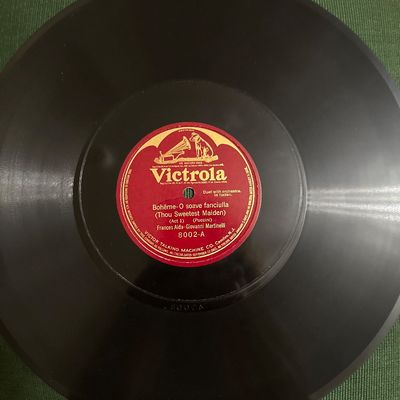 Sale Photo Thumbnail #6: Tons of Victrola records