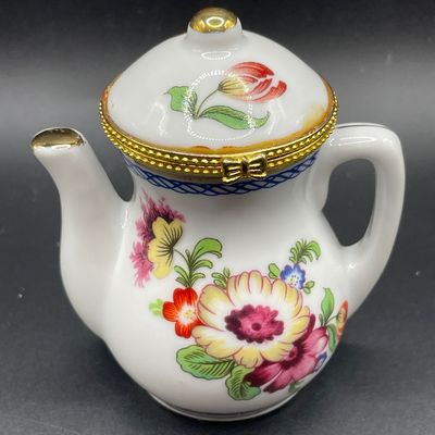 Sale Photo Thumbnail #245: Trinket teapot
