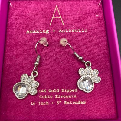 Sale Photo Thumbnail #216: Earrings
