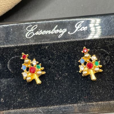 Sale Photo Thumbnail #159: Jewelry