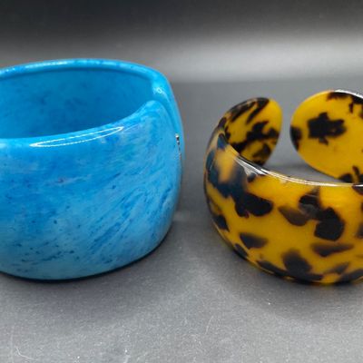 Sale Photo Thumbnail #67: Bracelets