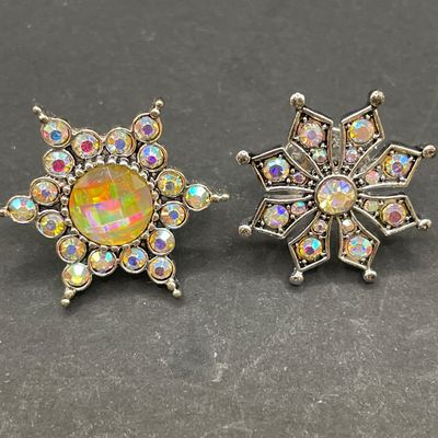 Sale Photo Thumbnail #98: Rhinestone pins