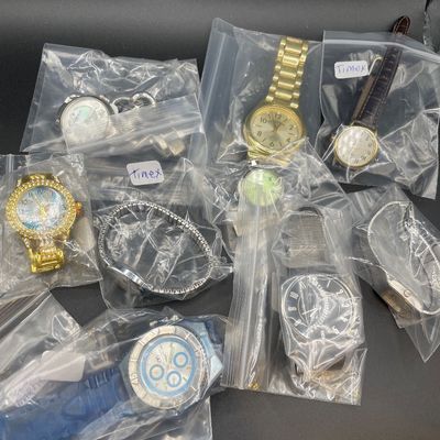 Sale Photo Thumbnail #144: Bag of watches