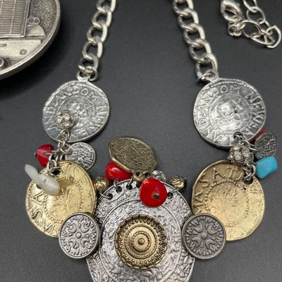 Sale Photo Thumbnail #142: Misc jewelry