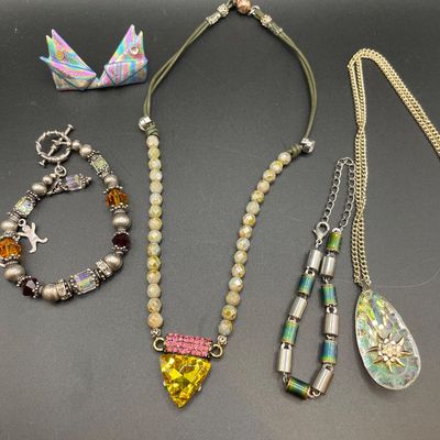 Sale Photo Thumbnail #137: Funky jewelry