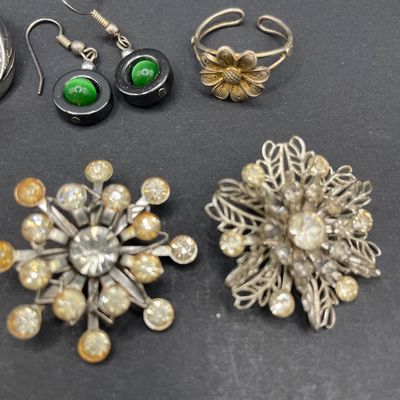Sale Photo Thumbnail #36: Misc jewelry