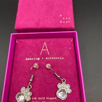 Sale Photo Thumbnail #215: Earrings