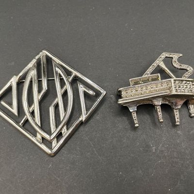 Sale Photo Thumbnail #55: Pins