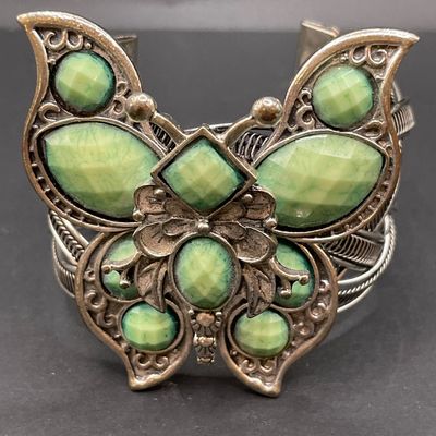 Sale Photo Thumbnail #10: Show your love of  ? with this large and in charge bracelet