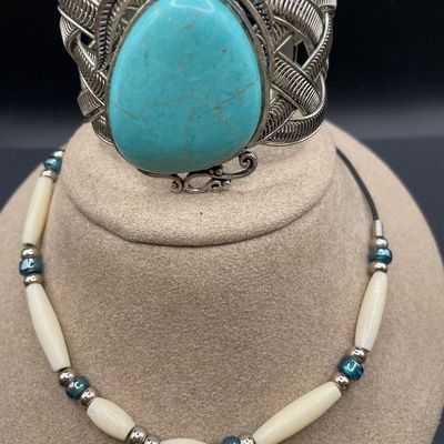 Sale Photo Thumbnail #72: Native style jewelry