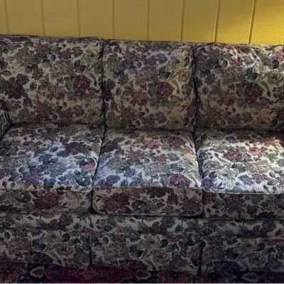 Traditional Floral Upholstered Sleeper Sofa – 3-Seat Pull-Out Sofa Bed