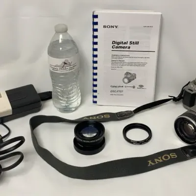 Sale Photo Thumbnail #7: Sony Cyber-Shot DSC-F707 Digital Camera