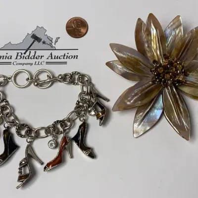 Sale Photo Thumbnail #253