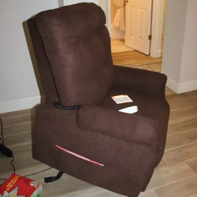 Sale Photo Thumbnail #45: LIFT CHAIR