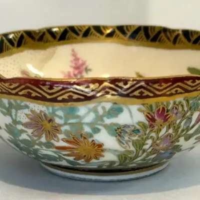 Japanese Meiji Period Satsuma Ceramic Lobed Bowl 