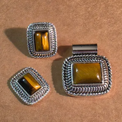 Sale Photo Thumbnail #522