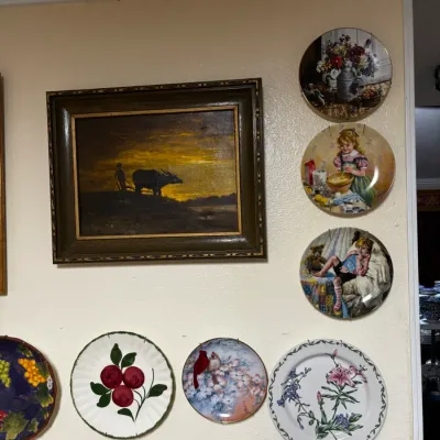 Sale Photo Thumbnail #3: Collection of seven decorative collector plates