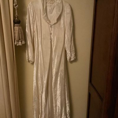 Sale Photo Thumbnail #14: Satin velour coat