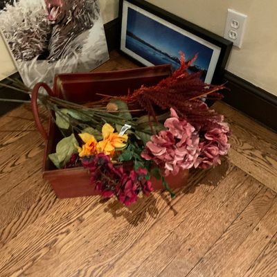 Sale Photo Thumbnail #26: Faux flowers