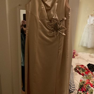 Sale Photo Thumbnail #13: Satin dresso