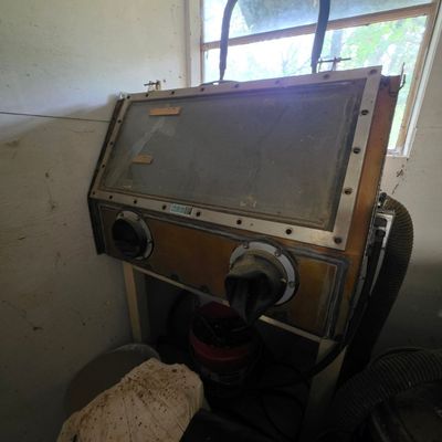 K&S Engineering Glove Box / Sandblast Cabinet