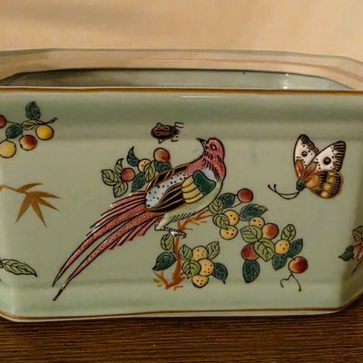 Sale Photo Thumbnail #200: Vintage Famille Rose Style Porcelain Planter