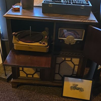 Zenith Console Radio and Phonograph