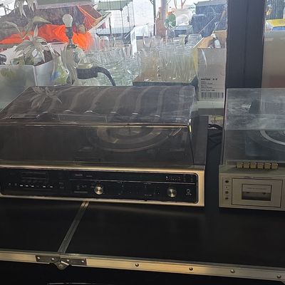Sale Photo Thumbnail #220: Vintage Zenith Integrated Stereo System