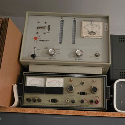Sale Photo Thumbnail #129: Nuclear-Chicago Model 151A Scaler and Heathkit HV-1 Regulated High Voltage Power Supply