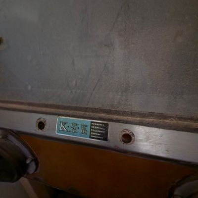 Kewaunee Scientific Equipment Glove Box